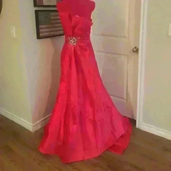 Tony Bowls Collection Red Pageant Prom Ball Gown - Picture 2 of 8